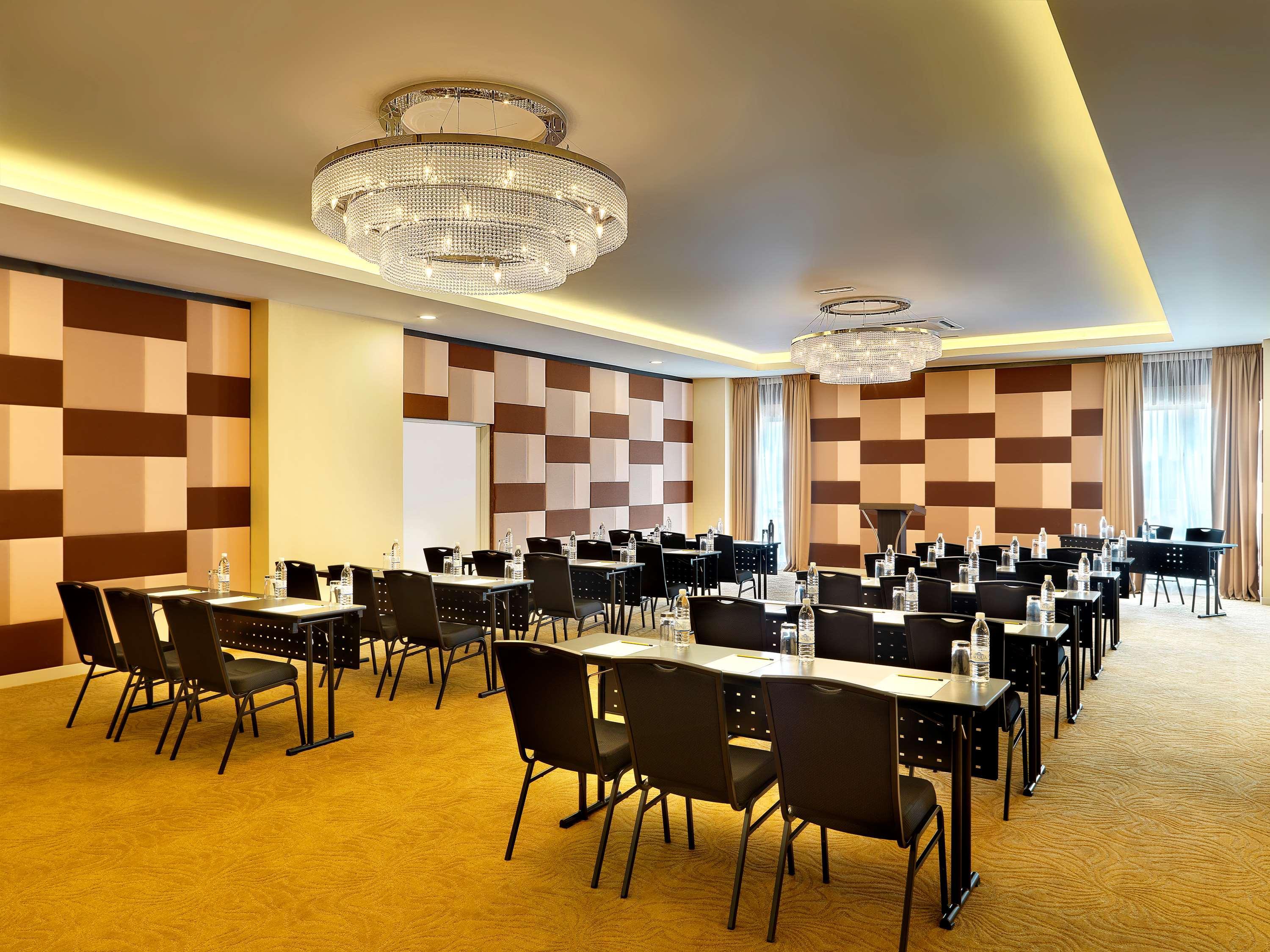 Wyndham Garden I-City Shah Alam Buitenkant foto