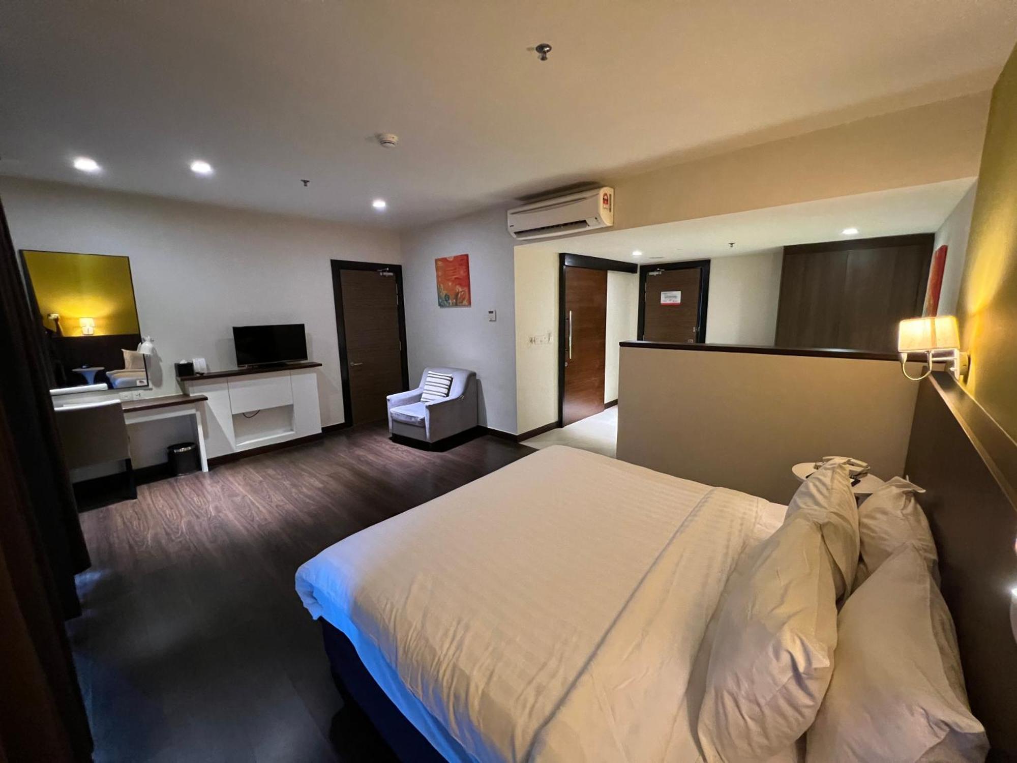 Wyndham Garden I-City Shah Alam Buitenkant foto